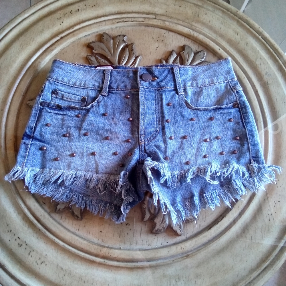 No Boundaries Jeans Short, Low Rise, Size 3 Color Blue